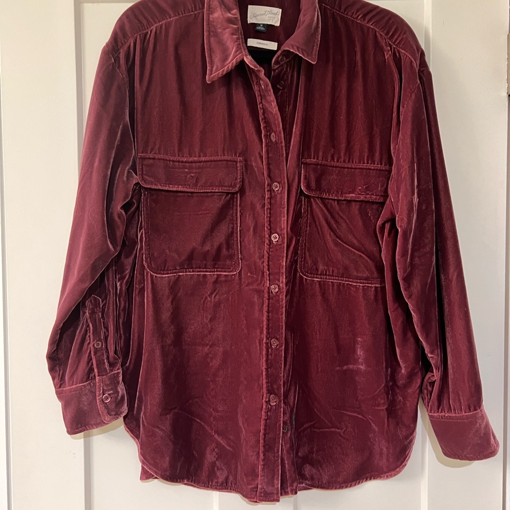 Universal Thread Velvet Oversized Shirt in Burgundy